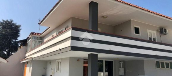 3 rooms Villa in Mondragone, Italy No. 112596 2