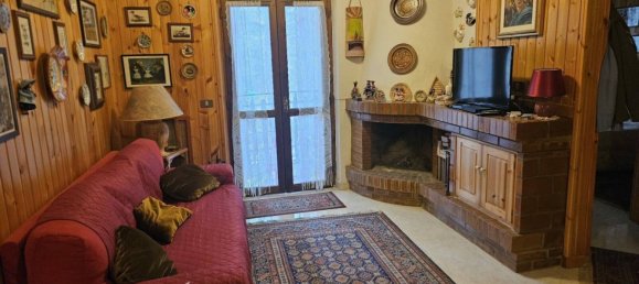 3 bedrooms Apartment in Taverna, Italy No. 297644 9