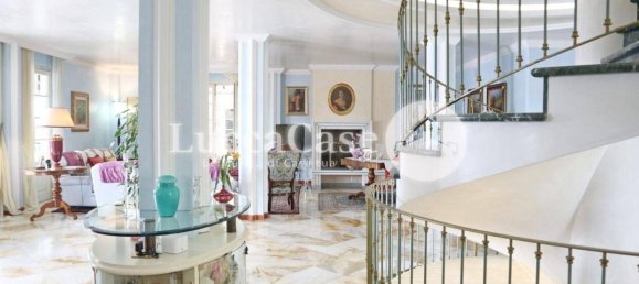 Villa de 10 dormitorios en Montecarlo, Italy No. 51017 32