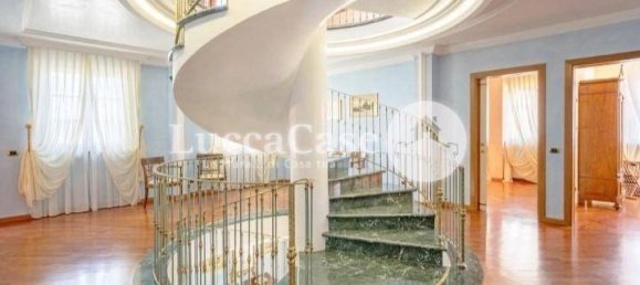 Villa de 10 dormitorios en Montecarlo, Italy No. 51017 9