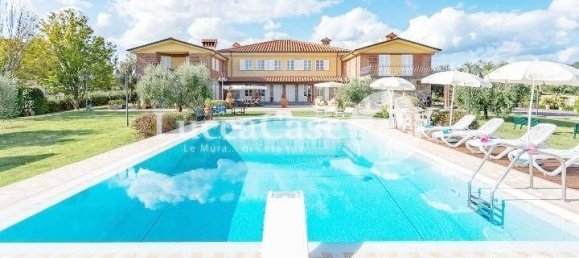 Villa de 10 dormitorios en Montecarlo, Italy No. 51017 17