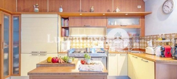 Villa de 10 dormitorios en Montecarlo, Italy No. 51017 35