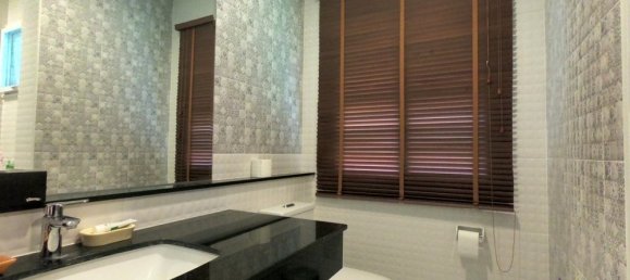 5 bedrooms House in Chiang Mai, Thailand No. 27190 2