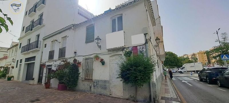  Building in Estepona, Spain No. 232485