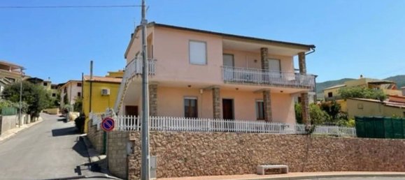 5 غرف نوم شقة في Badesi, Italy رقم 261948 2