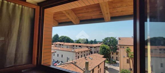 3 rooms Apartment in Palazzolo sull'Oglio, Italy No. 6521 10