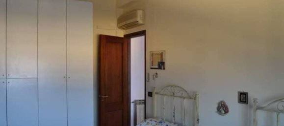 Casa de 6 habitaciónes en Messina, Italy No. 84553 2