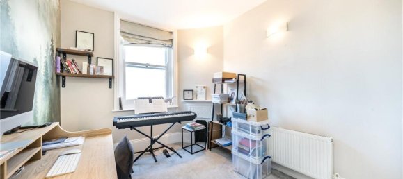 2 bedrooms Apartment in London, United Kingdom No. 12762 6