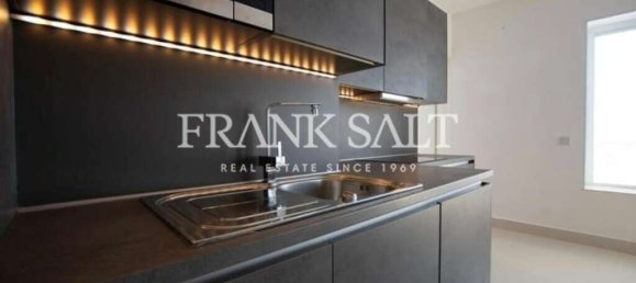 1 bedroom Penthouse in Gzira, Malta No. 4188 4