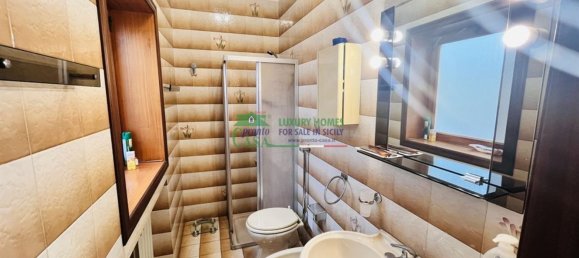 6 rooms House in Comiso, Italy No. 298790 5