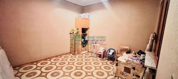 6 rooms House in Comiso, Italy No. 298790 10