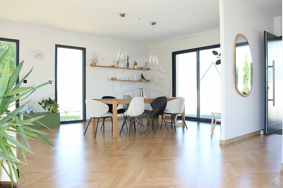 Casa de 3 dormitorios en Marzy, France No. 358383