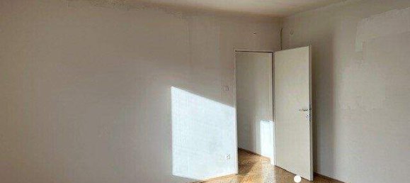 Studio in Linz, Austria No. 20495 4