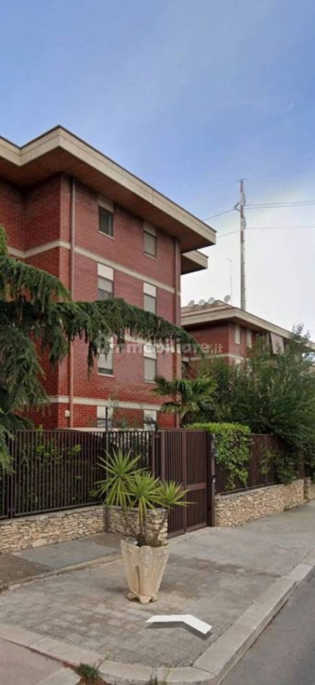 4 Schlafzimmer Wohnung in Andria, Italy, Nr. 266067