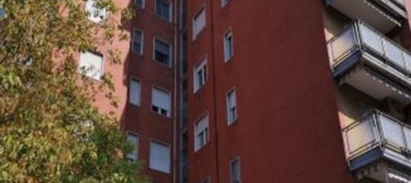 2-salle Appartement à Pioltello, Italy No. 227343 19