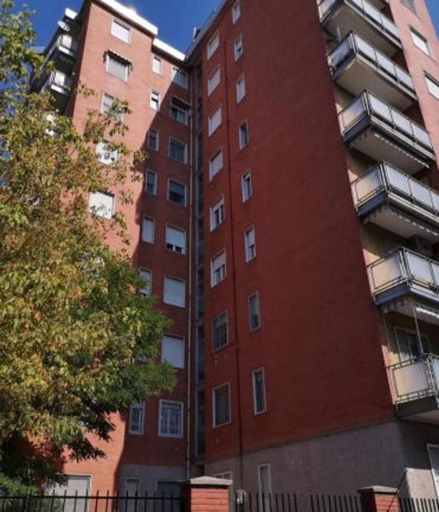 2-salle Appartement à Pioltello, Italy No. 227343