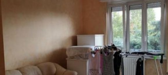 2-salle Appartement à Pioltello, Italy No. 227343 11