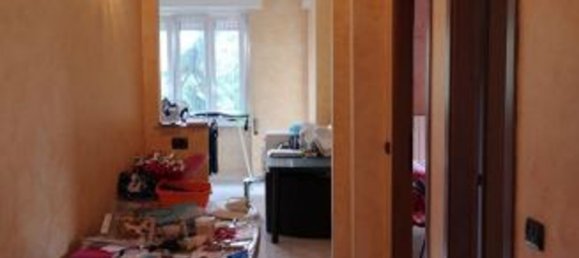 2-salle Appartement à Pioltello, Italy No. 227343 10