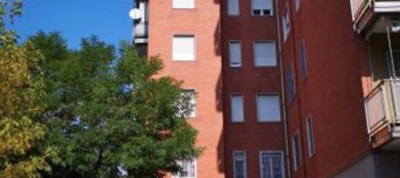 2-salle Appartement à Pioltello, Italy No. 227343 3