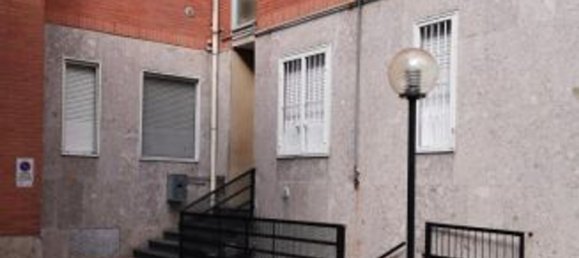 2-salle Appartement à Pioltello, Italy No. 227343 16