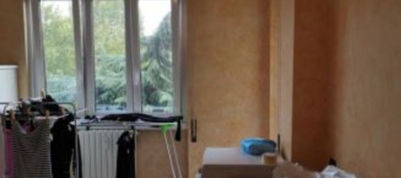 2-salle Appartement à Pioltello, Italy No. 227343 12