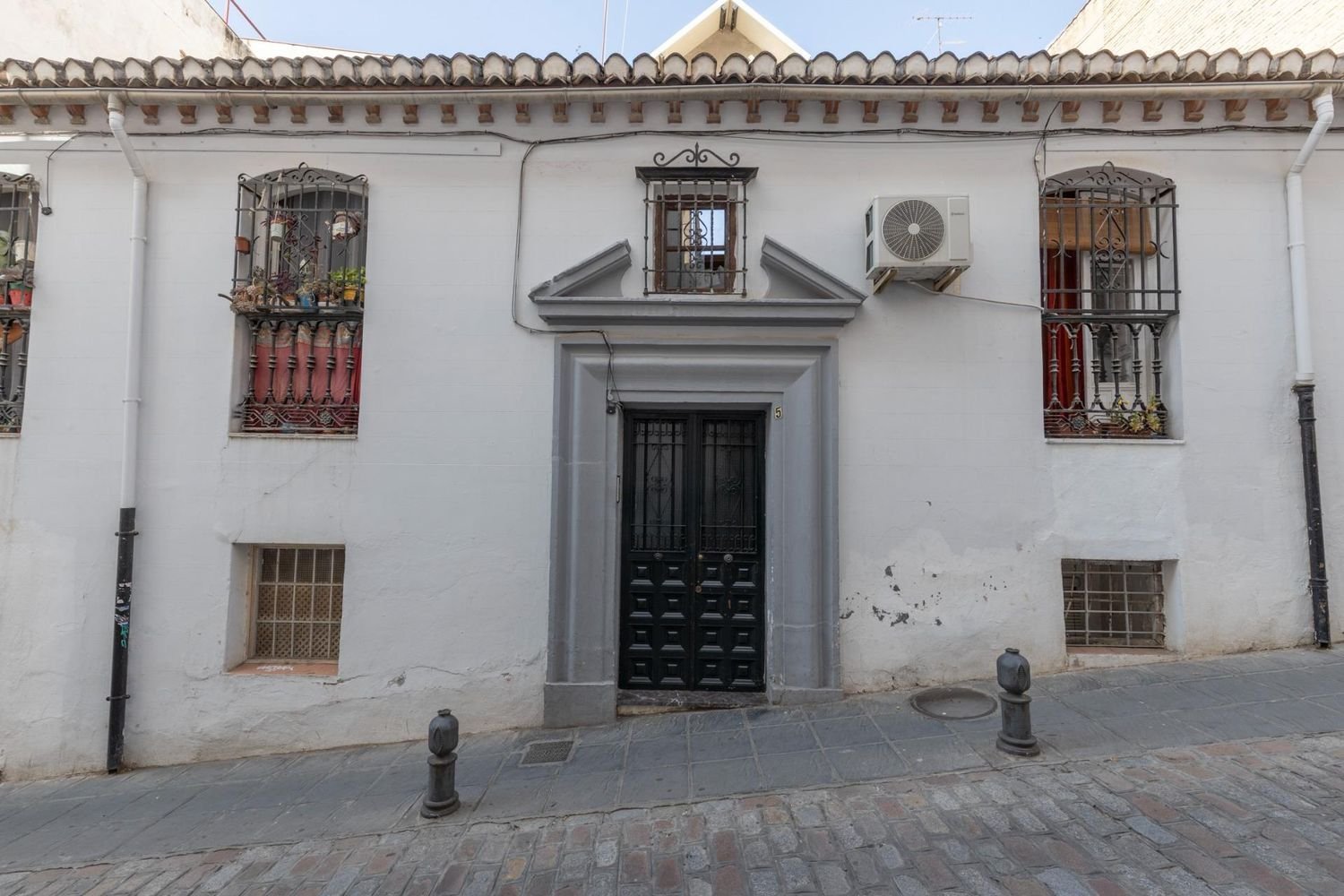 Edificio en Granada, Spain 513 m² No. 189055