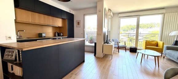 3 bedrooms Apartment in Meudon, France No. 319901 2