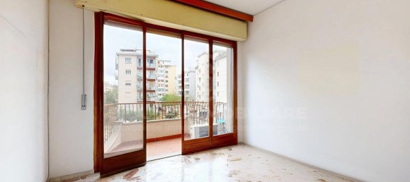 5 rooms Apartment in Palermo, Italy No. 45883 11