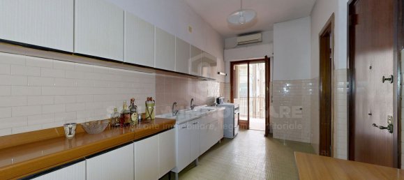 5 rooms Apartment in Palermo, Italy No. 45883 27