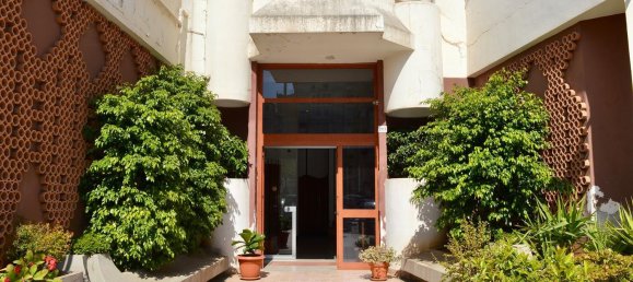 5 rooms Apartment in Palermo, Italy No. 45883 5