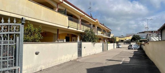 3 rooms Apartment in Pomezia, Italy No. 36022 3