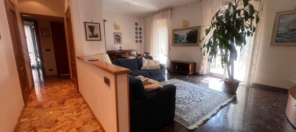 5 chambres Appartement à Genoa, Italy No. 328521 3