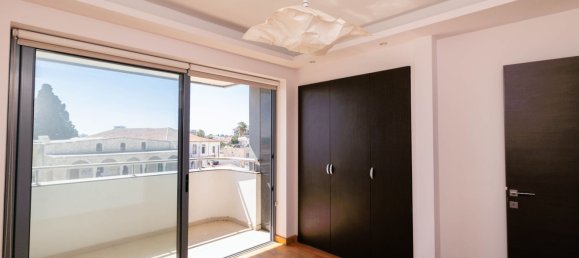 2 bedrooms Apartment in Larnaca, Cyprus No. 22276 12