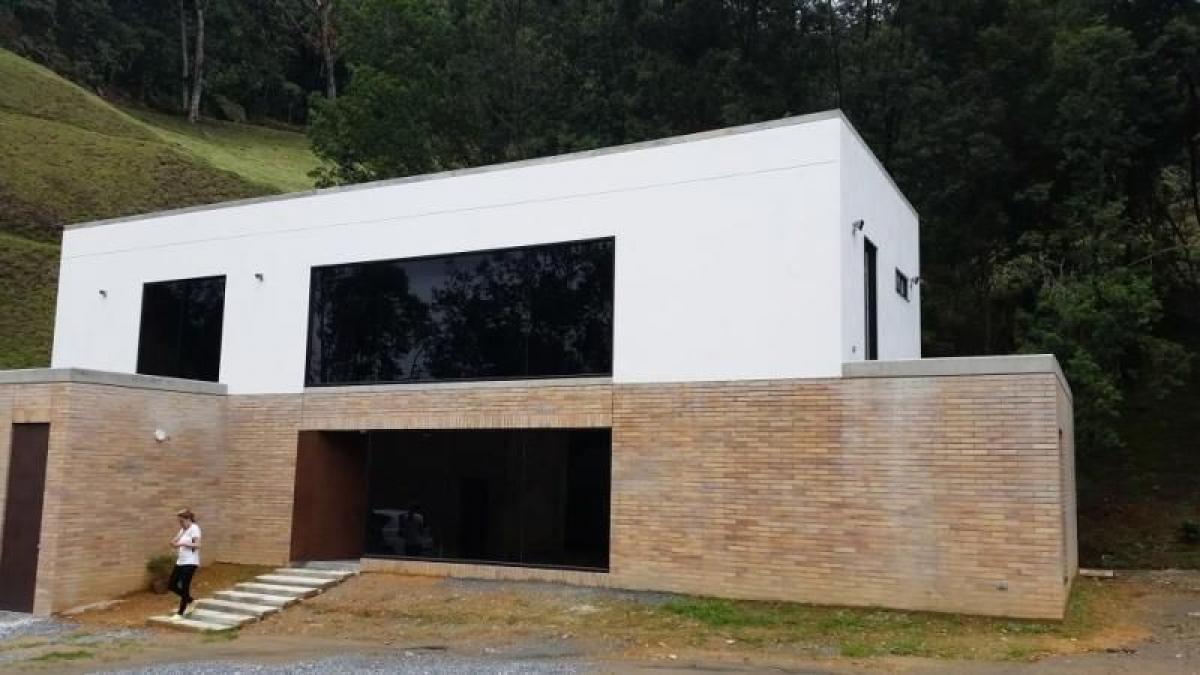 4 bedrooms House in Antioquia, Colombia No. 2938