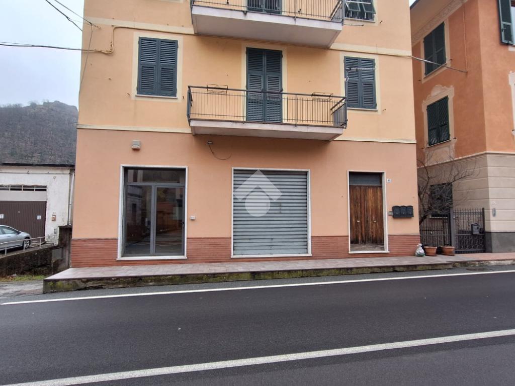 1غرفة عقار تجاري في Montoggio, Italy رقم 151109