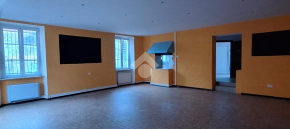 1غرفة عقار تجاري في Montoggio, Italy رقم 151109 8