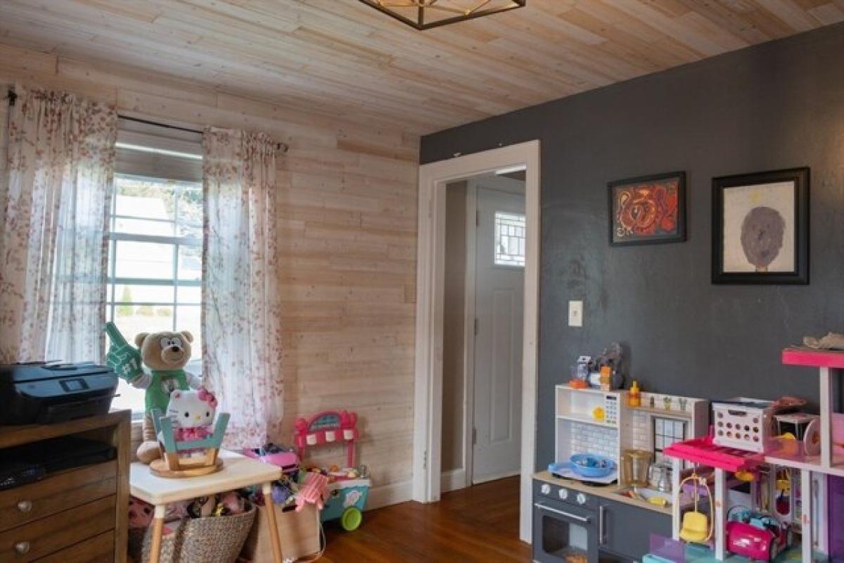 3 bedrooms House in East Longmeadow, USA No. 372131