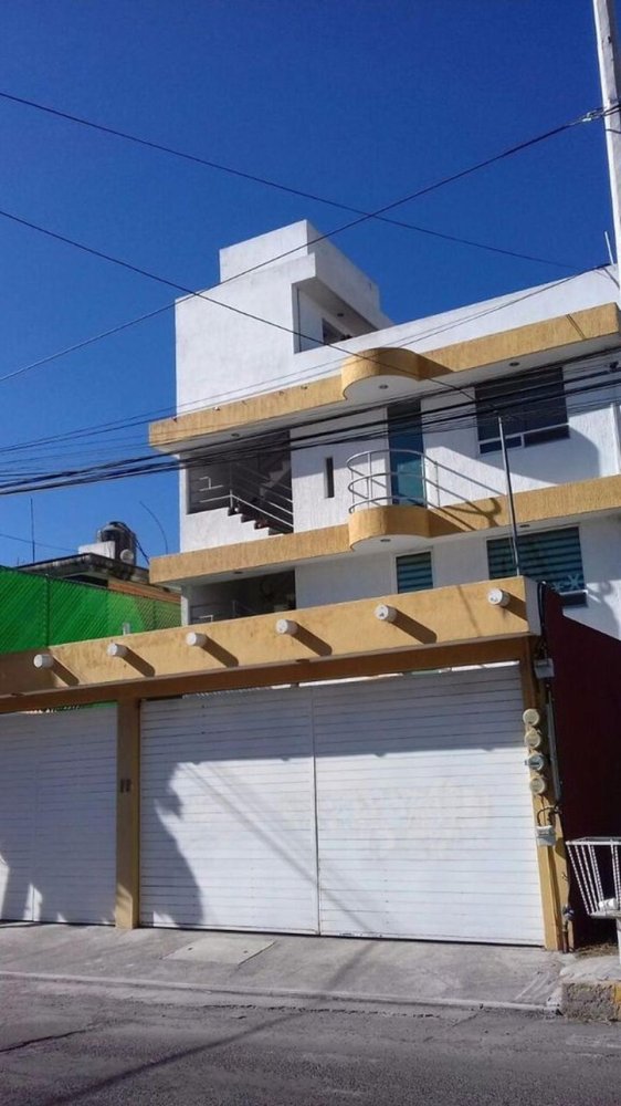 3 bedrooms House in Puebla, Mexico No. 180980