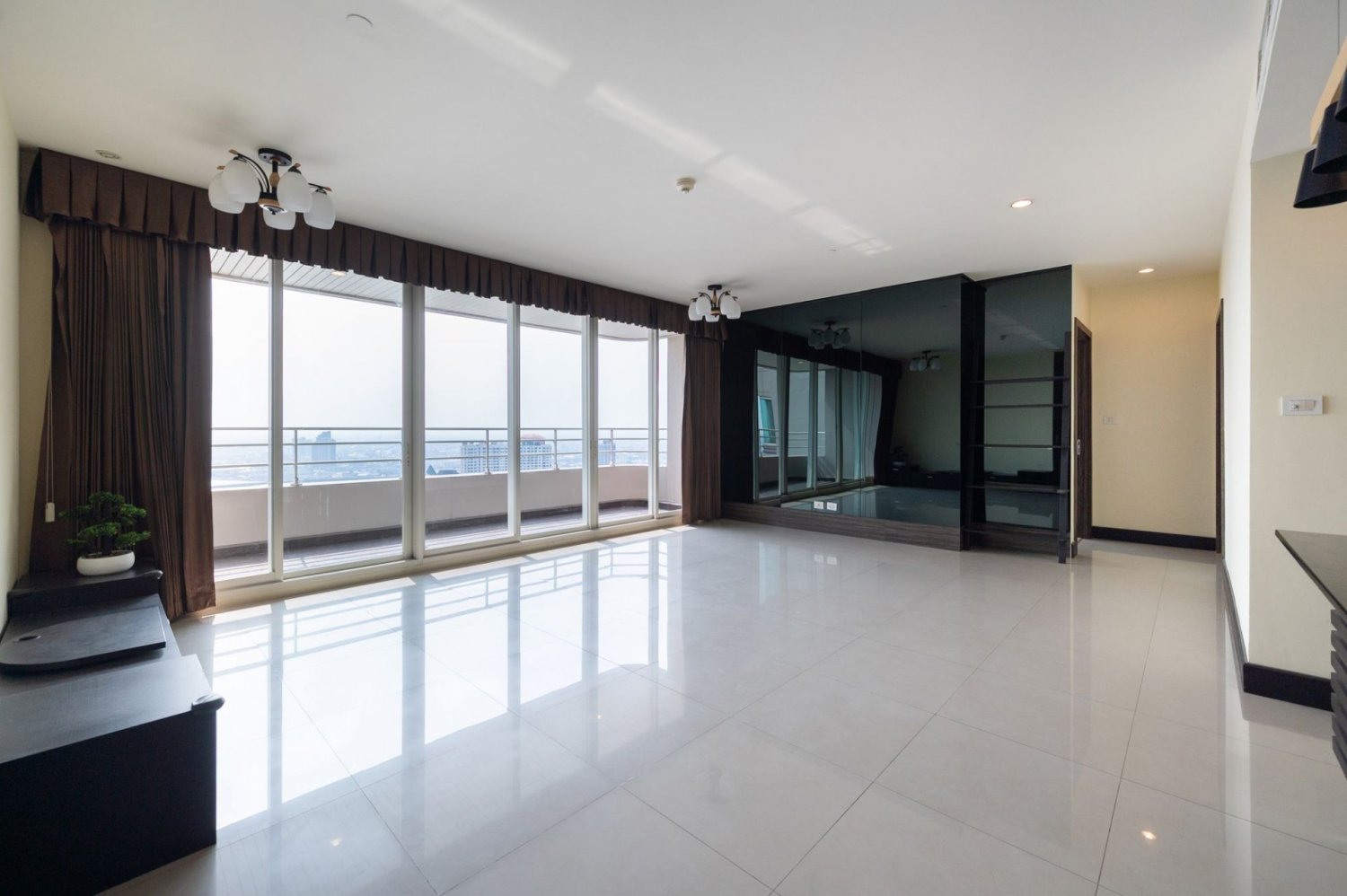 Condominio de 3 dormitorios en Khlong San, Thailand No. 64072