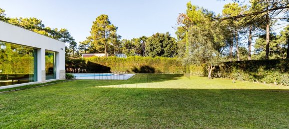 5 bedrooms Villa in Almada, Portugal No. 221414 2