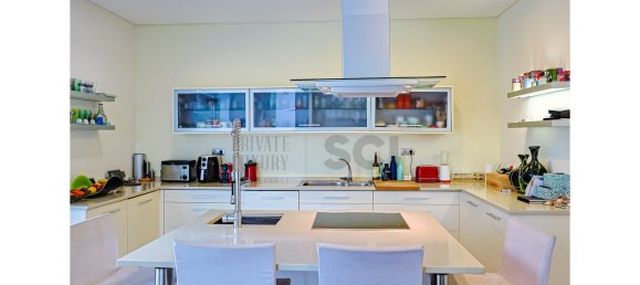 5 bedrooms Villa in Almada, Portugal No. 221414 10