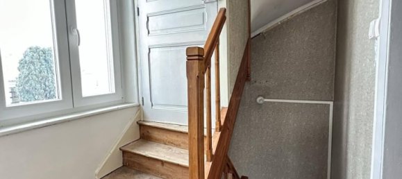 2 bedrooms House in Laon, France No. 81747 40