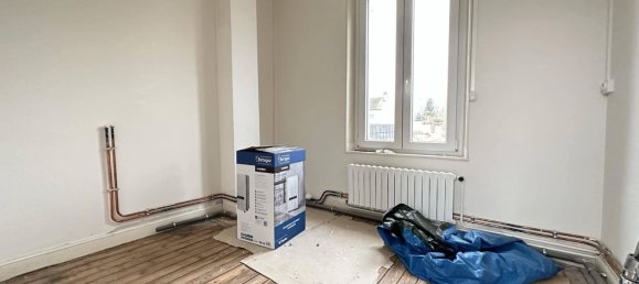 2 bedrooms House in Laon, France No. 81747 44