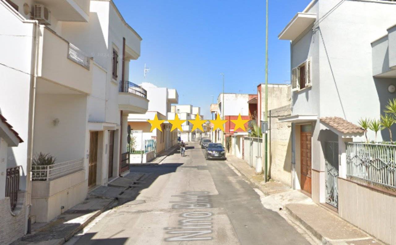 4 غرف نوم شقة في Copertino, Italy رقم 187667