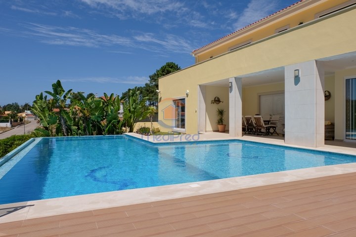 7 bedrooms House in Sesimbra, Portugal No. 16120