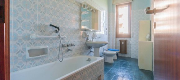 Квартира с 2 спальнями в Монца, Италия № 379980 4