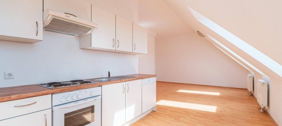 Квартира с 2 комнатами в Рудольфсхайм-Фунфхаус, Австрия № 220612 2