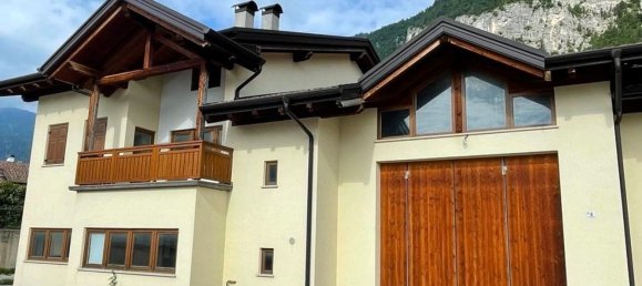 Entrepôt à Fai della Paganella, Italy 360m² No. 169101 4