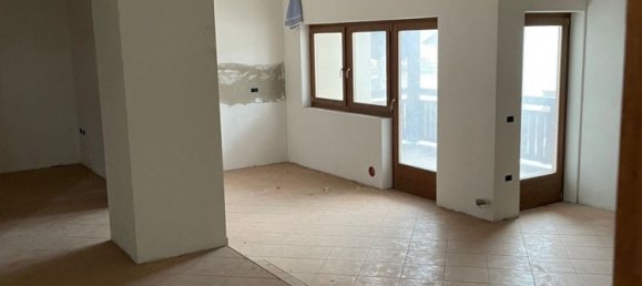 Entrepôt à Fai della Paganella, Italy 360m² No. 169101 18