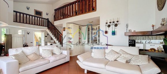 Вилла с 3 спальнями в Масса, Италия № 41505 5